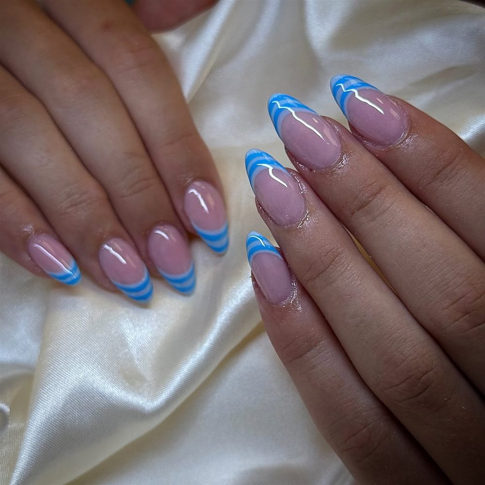 Blue double French tips